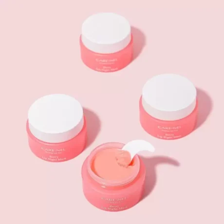 Carenel Berry – intensyviai drėkinanti naktinė lūpų kaukė, 23g3